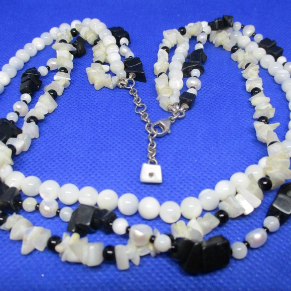 925 STERLING SILVER GENUINE Onyx Pearls M O P Triple 3 Strand Necklace - Picture 5 of 9